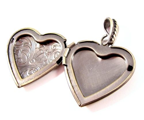 3616 - Pandantiv tip locket inimioara bronz