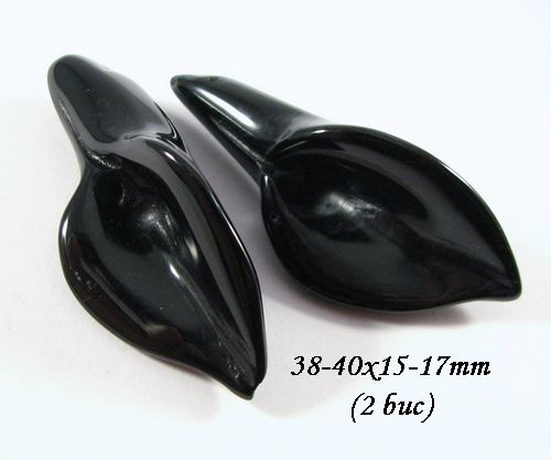 3653 - (2 buc) Onix negru lucios, flori cale, 38-40x15-17mm