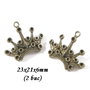3676 - (16 buc) Charms bronz coroana regala