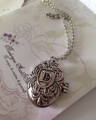 Colier locket S&amp;D
