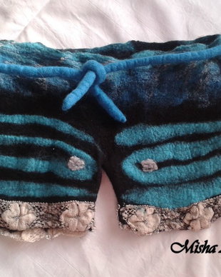 Pantaloni scurti