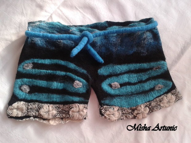 Pantaloni scurti