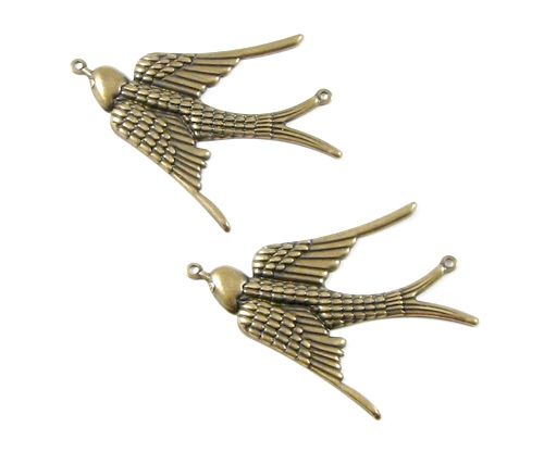 3757 - Pandantiv link bronz randunica