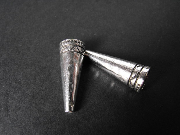 CON - 29 X 11 MM