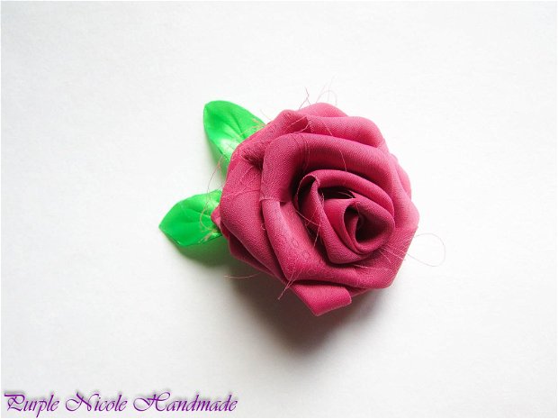 Brosa Zmotocel - trandafir roz