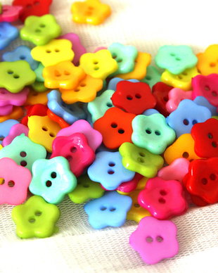 *** Nasturi din plastic ***