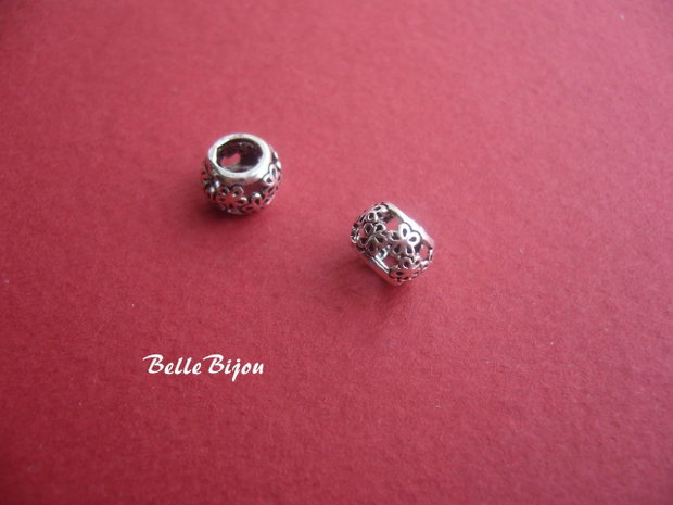Margea tip Pandora din argint INDIA in model perforat cu floricele aprox 6x8 mm