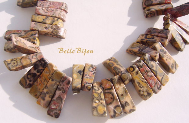 Leopardit natural (leopard skin jasper) coltisori aprox 15x4x5 mm