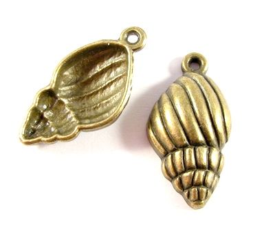 3993 - 2 buc Charms melc bronz