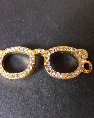 LINK '' OCHELARI '' AURIU CU STRASURI - 36 X 11 MM