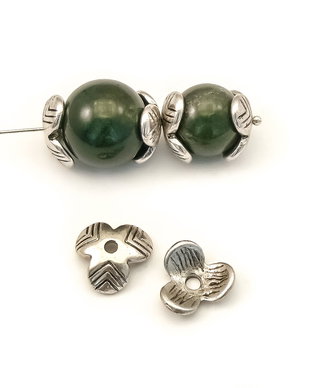 Capacele, finisaj argintiu antichizat, 10 mm (cod 8-98)