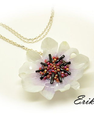 Colier cu floare