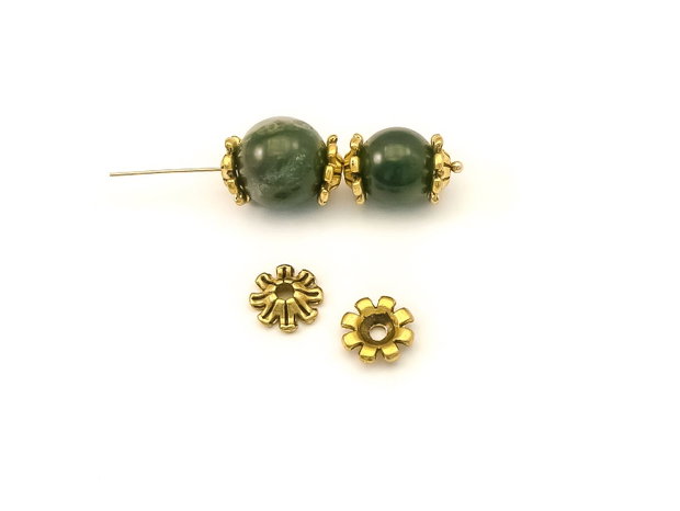 Capacele, finisaj auriu antichizat, 8 mm (cod 8-125)