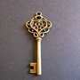 PANDANTIV BRONZ CHEIE - 56 X 22 MM