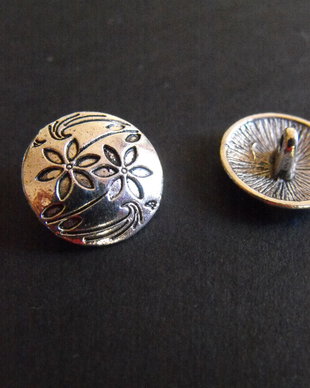 BUTON - NASTURE - 17 MM