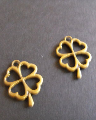 PANDANTIV BRONZ TRIFOI - 25 X 17 MM