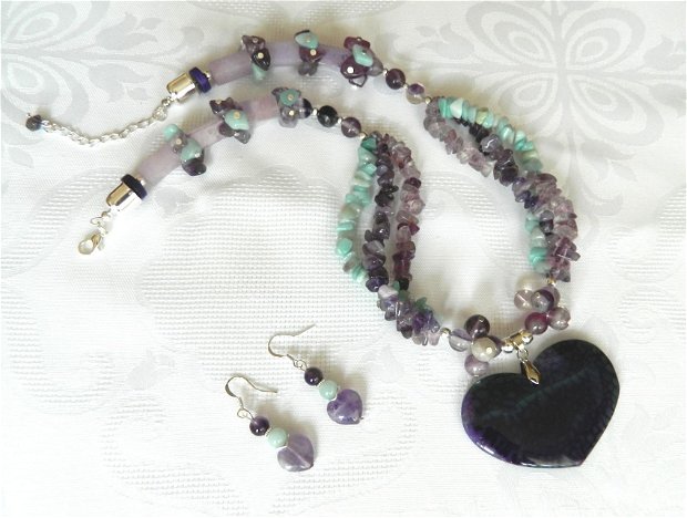 Set pietre semipreţioase în nuanţe de mov "Purple heart"