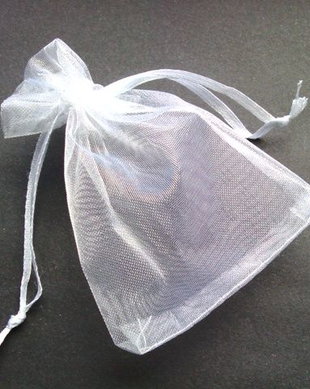 LAE26 - saculet organza alb