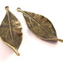 4313 - (1 buc) Pandantiv frunza bronz