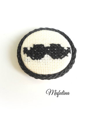 Brosa Moustache