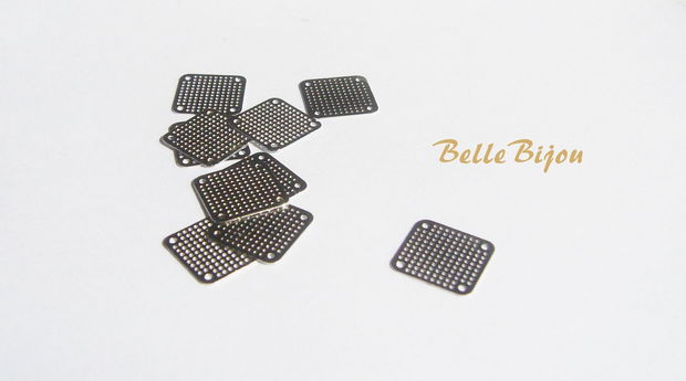 Distantier placuta patrata perforata din argint 925 rodiat 0.5x10x10 mm