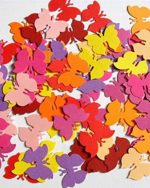 Confetti fluturi