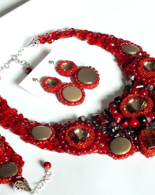 Set colier , bratara, cercei si inel - Power of Red
