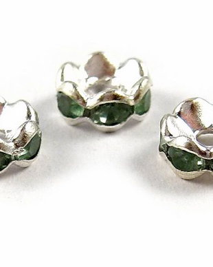 Distantiere argintii cu strasuri verzi, 6x3 mm