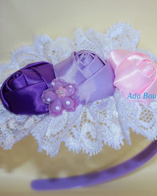 Cordeluta plastic cu flori din saten mov/lila