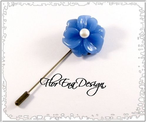 F1076 # Brosa, ac de palarie, floare agata sculptata bleu, perla tip Mallorca, elemente tehnice aspect bronz