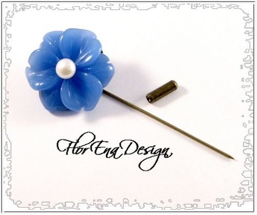 F1076 # Brosa, ac de palarie, floare agata sculptata bleu, perla tip Mallorca, elemente tehnice aspect bronz