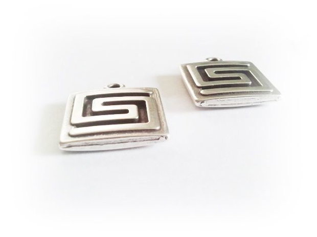 1b pandantiv zamak placat argint antichizat 28x24mm (ZMKD 05)