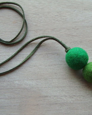 Colier  "Green Droops"