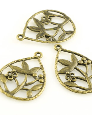 I1047 Charms finisaj bronz,  floare 32x22mm