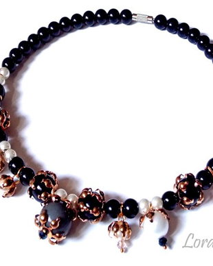 COLIER PERLE ALB/NEGRU/AURIU