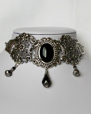 Choker in stil victorian