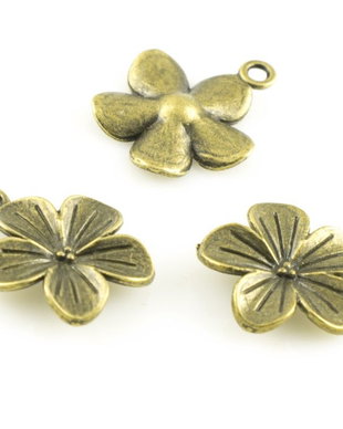M1051 Charms floare, finisaj bronz, 23x19mm