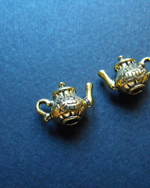 PANDANTIV AURIU CEAINIC -  46 X 12 MM