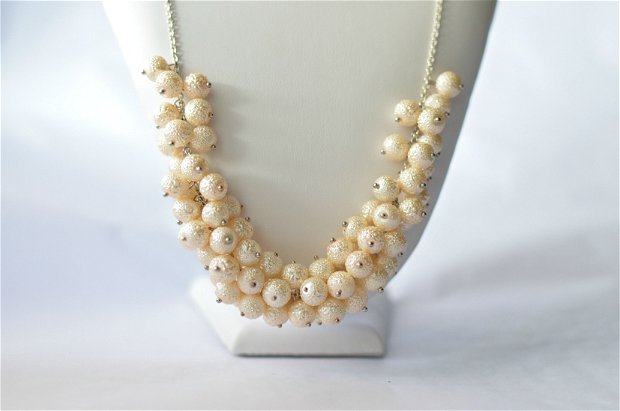 Colier "Frosted pearls"