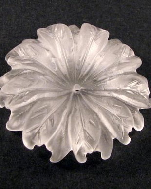 4694 - (1 buc) Floare sculptata, man made crystal, frosted, 30x7mm