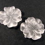 4697 - (1 buc) Floare sculptata, cristal de stancal, frosted, 25x5mm