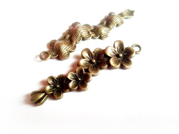 1b pandantiv flori bronz 56x18mm BZLAK 11