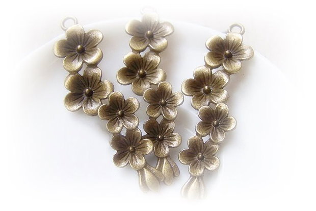 1b pandantiv flori bronz 56x18mm BZLAK 11