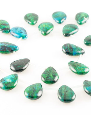 A1071 Chrysocolla de sinteza lacrima 18x13x5mm
