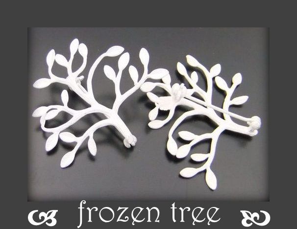 40% reducere din pretul afisat Brosa FROZEN TREE