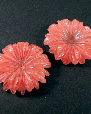 4767 - (1buc) Pandantiv, floare sculptata, cuartz cherry, 30x7mm