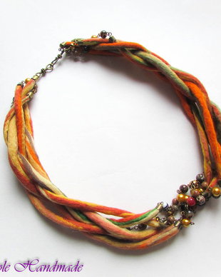 Valea Oltului - colier handmade lana, jad, agate, jasp, perle, cristale