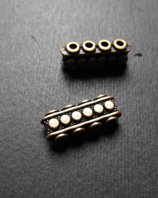 DISTANTIER CUPRU 4 ORIFICII 18 X 7,5 MM