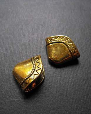 CON AURIU - 17 X 23 MM