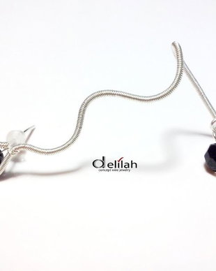 Cercelus Earcuff, cristale negre